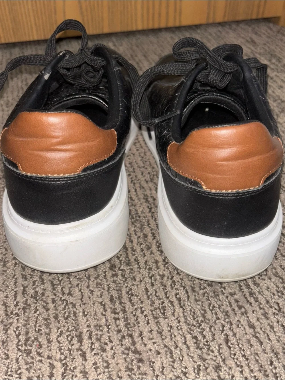 Guess stylish black